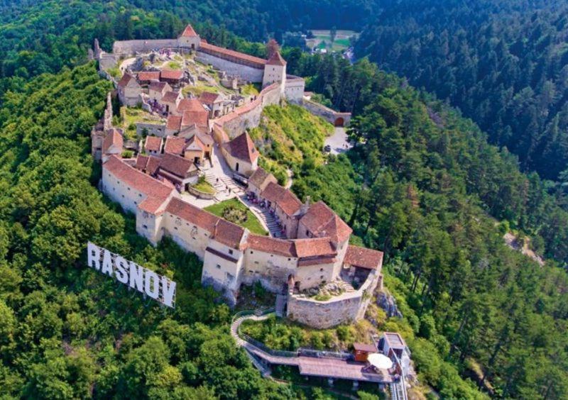 Panoramic Residence Zarnesti Exterior photo